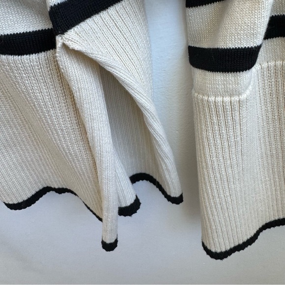 Boxy striped turtleneck sweater - Picture 6 of 10